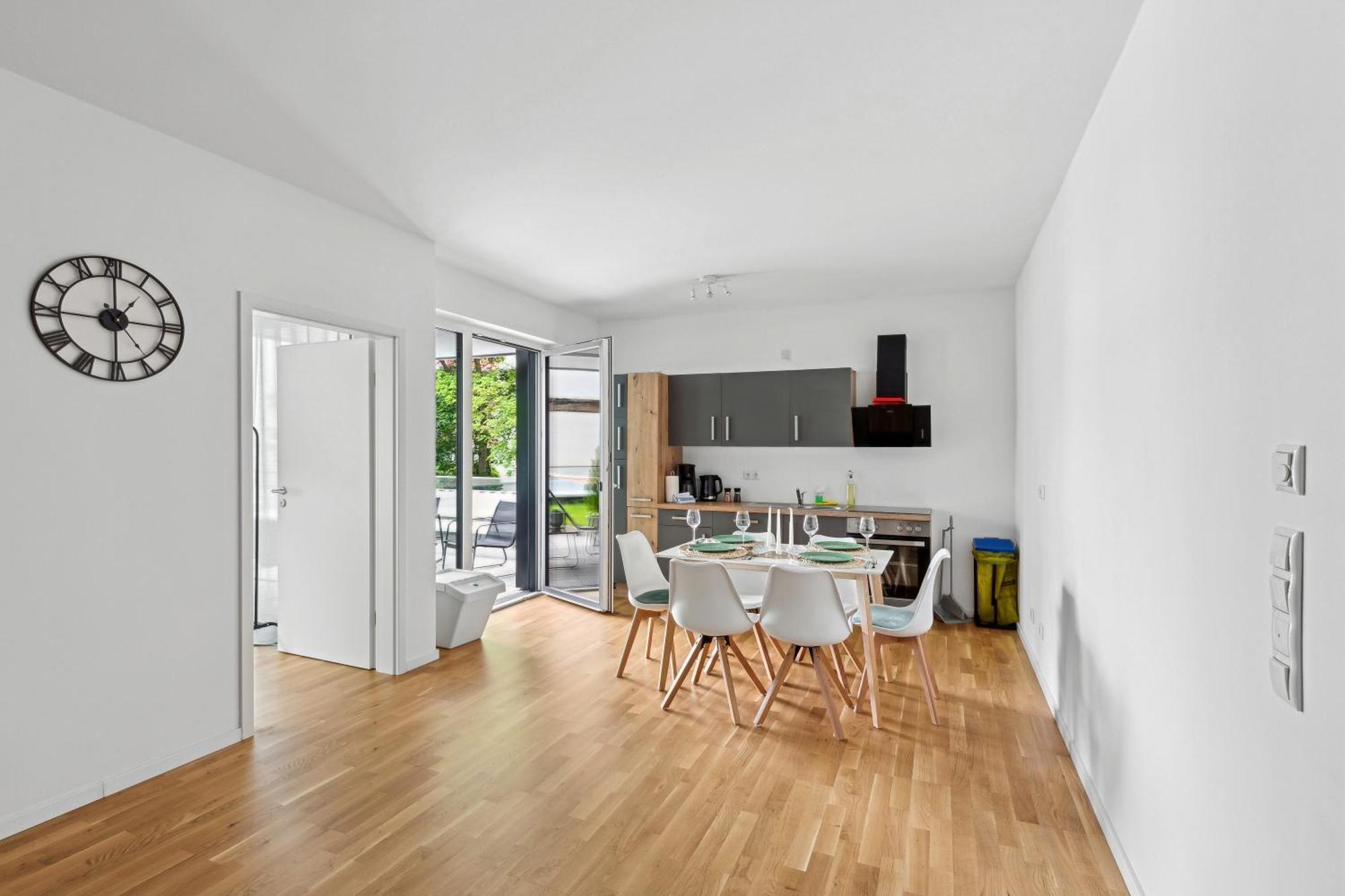 Sali-Homes R5 - New Build With Terrace In City Center ไบรอยท์ ภายนอก รูปภาพ