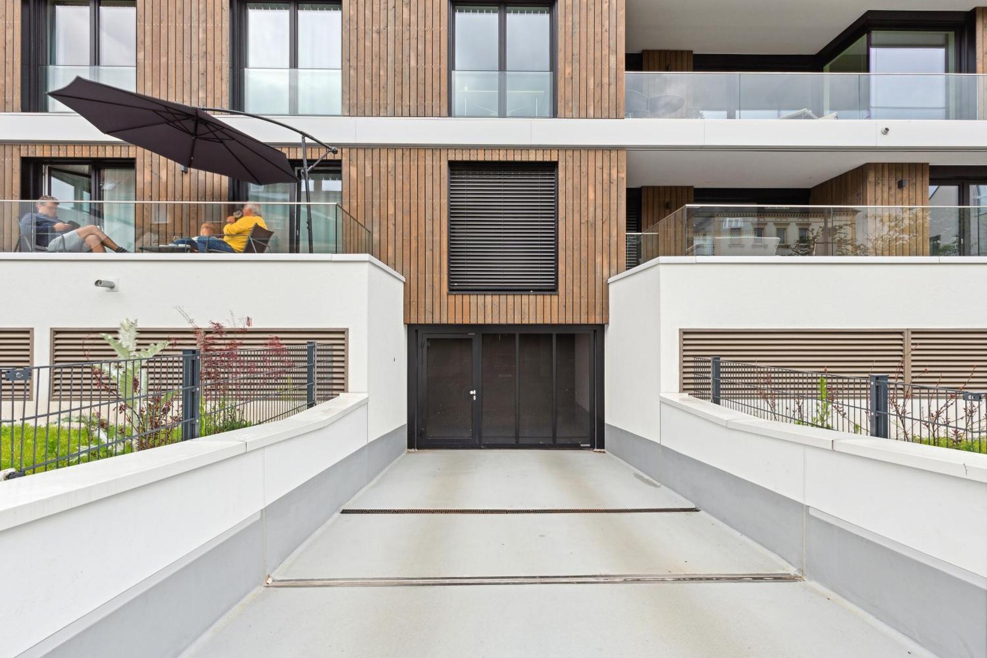 Sali-Homes R5 - New Build With Terrace In City Center ไบรอยท์ ภายนอก รูปภาพ