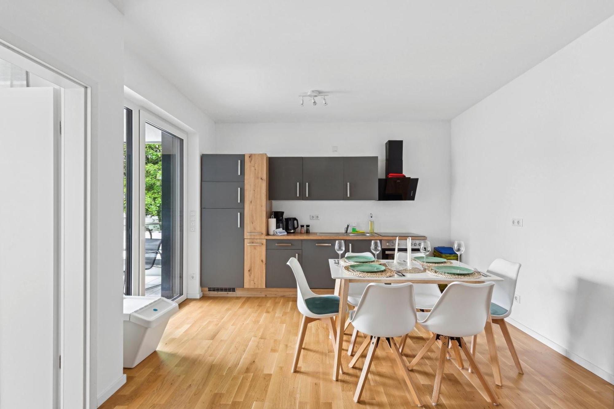Sali-Homes R5 - New Build With Terrace In City Center ไบรอยท์ ภายนอก รูปภาพ